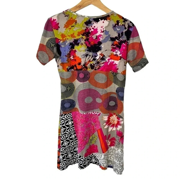 Fashion Fuse women's L multicolor psychedelic short sleeve V-neck‎ tunic artsy - Picture 3 of 7